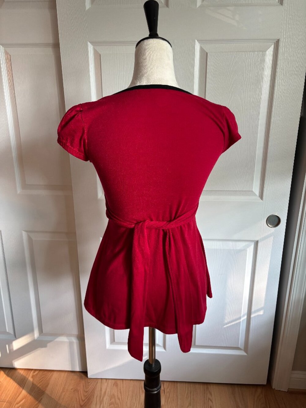 Max Rave Red Top --Size Medium - Picture 2 of 3